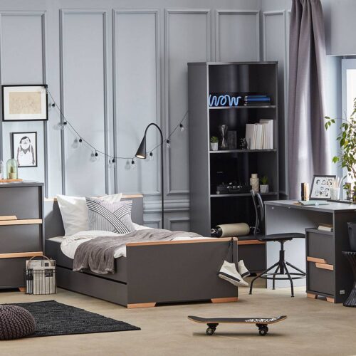 Jak wybrać biurko dla dziecka w wieku szkolnym – praktyczne wskazówki i porównanie modeli