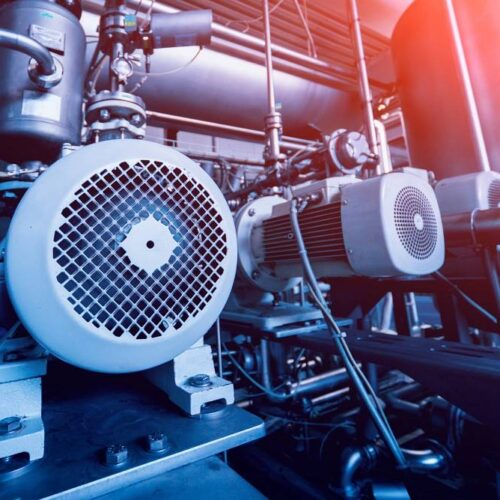 Sprężarka śrubowa czy tłokowa – różnice eksploatacyjne i zastosowanie w przemyśle