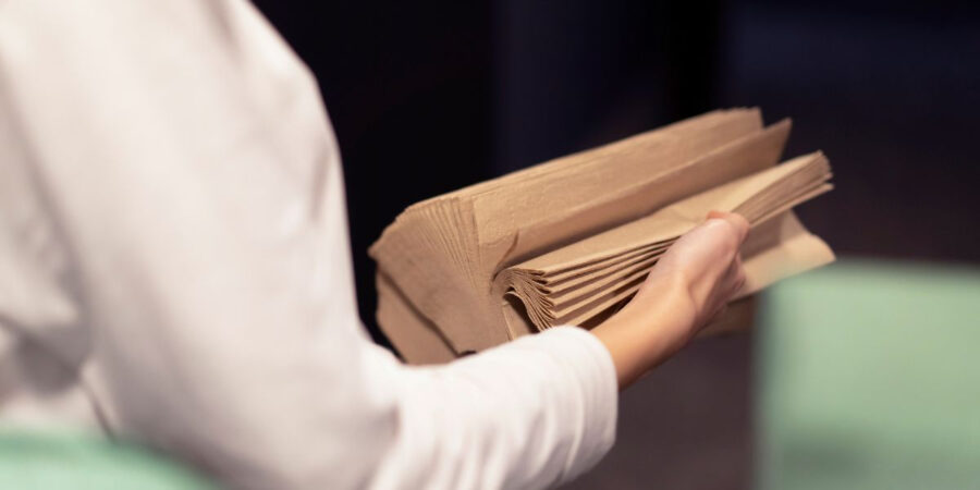 Jak możesz zaoszczędzić na zakupach środków czystości w swoim domu? Postaw na jakość od polskiego producenta Lamix