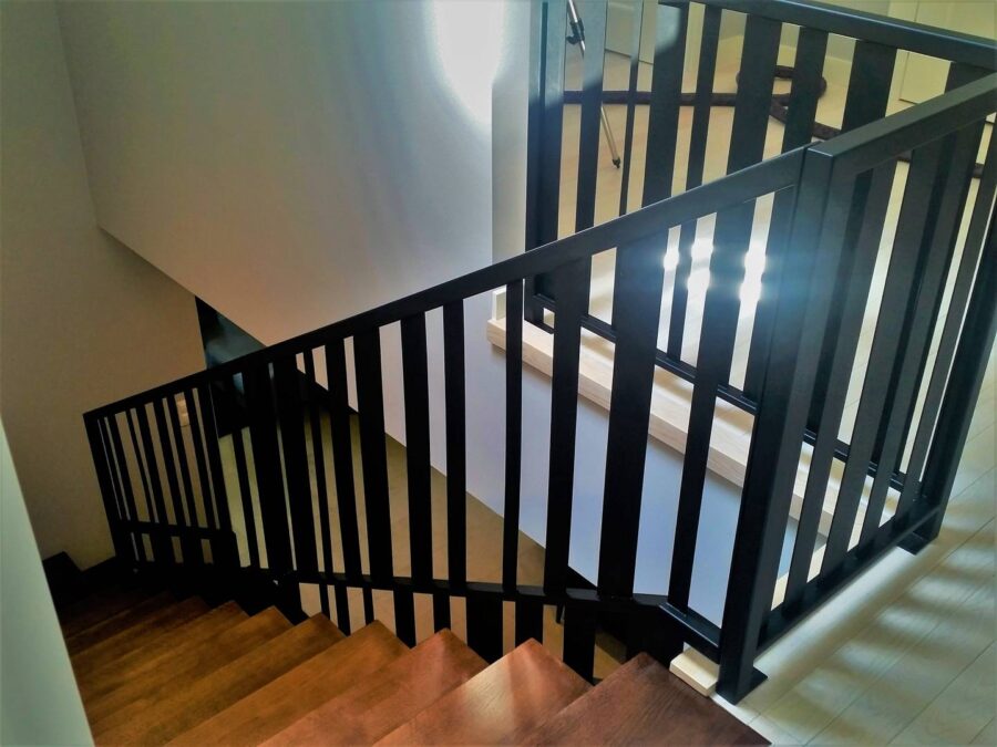 Balustrady na wymiar – rozwiązanie dopasowane do architektury i potrzeb inwestora