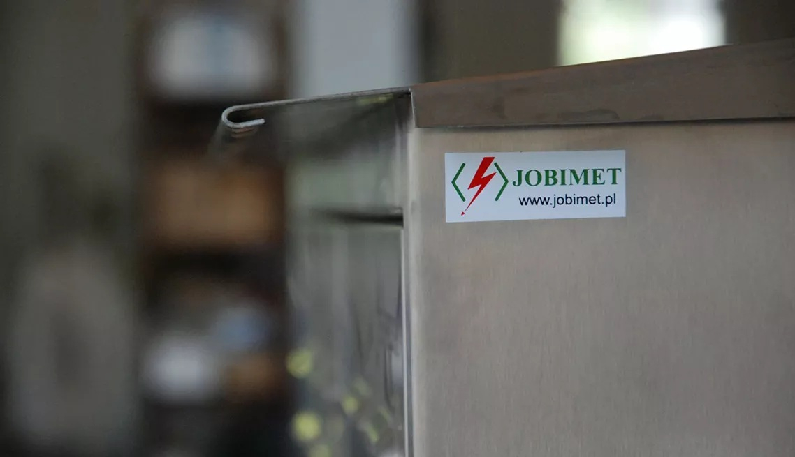 Cięcie, gięcie i spawanie aluminium oraz stali – usługi metalowe Jobimet do obudów gazowych